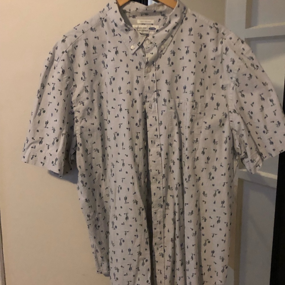 Short sleeve button up cactus print Shirt
